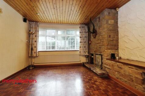 SPLIT-LEVEL LOUNGE/DINING ROOM