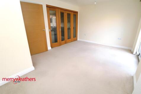 LOUNGE/ DINING ROOM