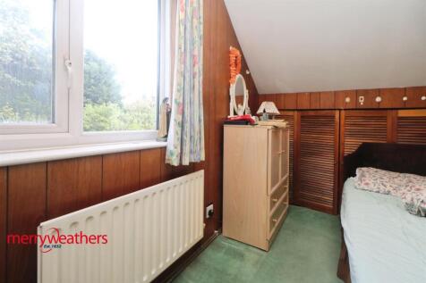 REAR BEDROOM FIVE