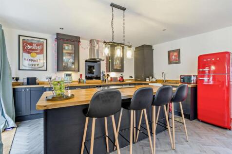 Open Plan Kitchen/ Dining Room