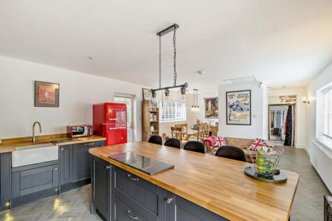 Open Plan Kitchen/ Dining Room