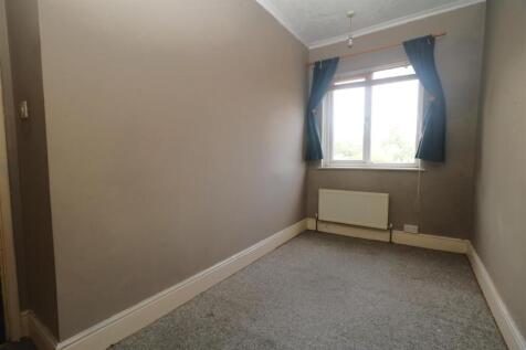 REAR BEDROOM