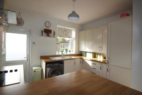 Kitchen/ Dining Room
