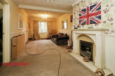 THROUGH LOUNGE/DINING ROOM