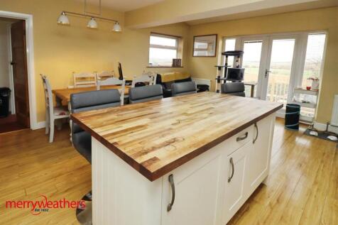 EXTENDED KITCHEN/DINER