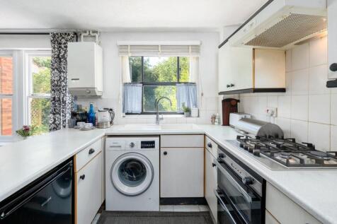 house kitchen.jpg