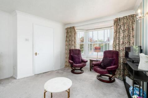 house lounge.jpg