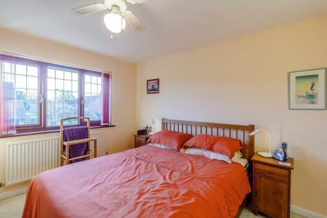 bedroom 1 (a).jpg
