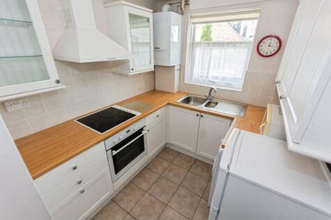 Kitchen_2.jpg