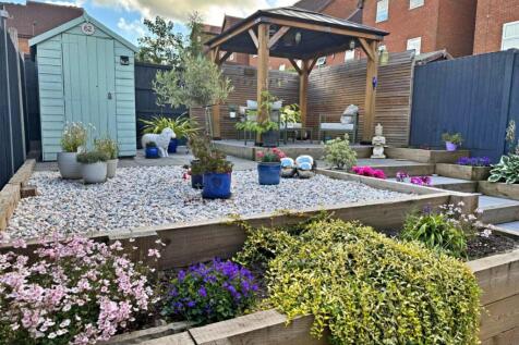 GARDEN 2.jpeg