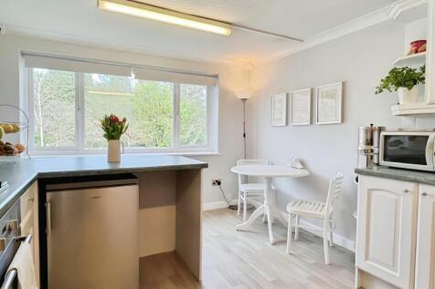 616a6424-Kitchen 20 26 20Dining.jpg
