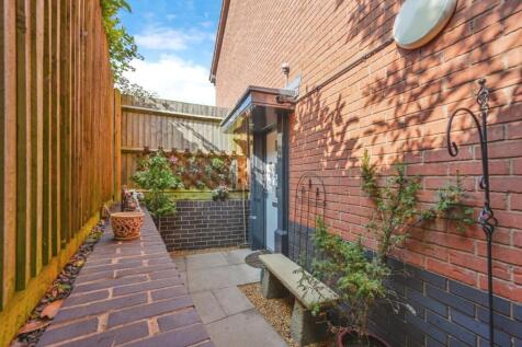 14blackberryavenue-4.jpg