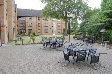 COMMUNAL PATIO