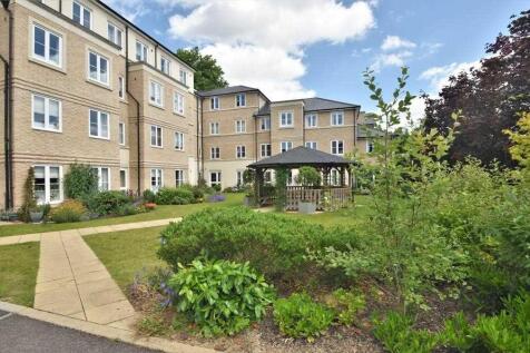 COMMUNAL GROUNDS