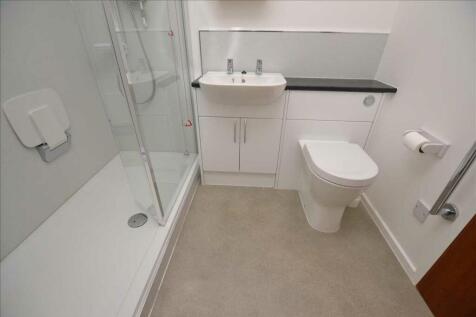 RE-FITTED SHOWER