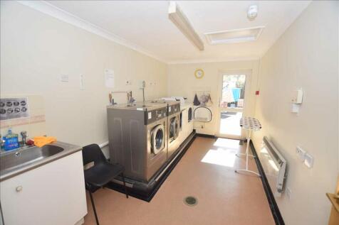 COMMUNAL LAUNDRY