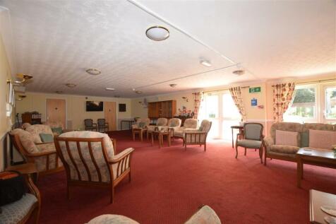 COMMUNAL LOUNGE