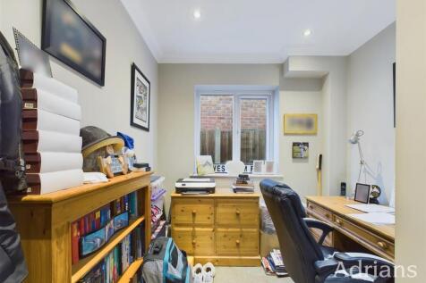 STUDY / OFFICE