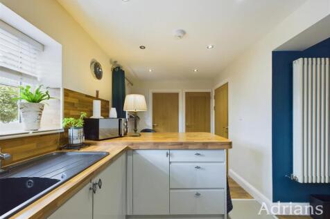 KITCHEN /