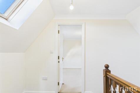 SECOND FLOOR LANDING