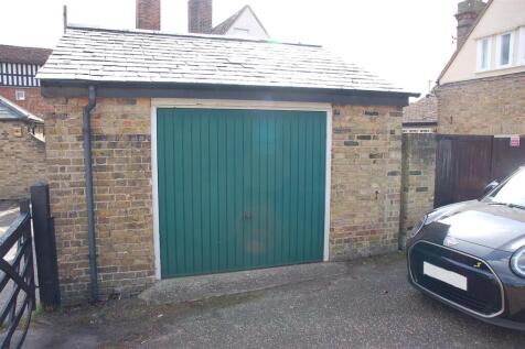 GARAGE / WORKSHOP