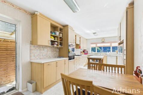 KITCHEN /