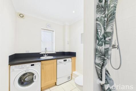 UTILITY ROOM /