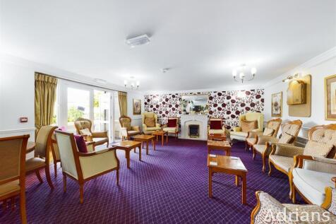 COMMUNAL LOUNGE
