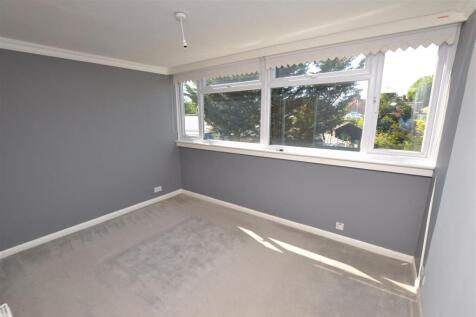 FIRST FLOOR BEDROOM