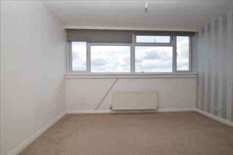 FRONT BEDROOM