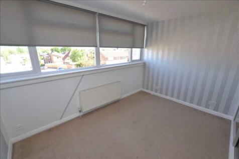REAR BEDROOM