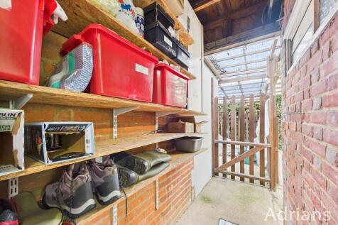 REAR PASSAGEWAY