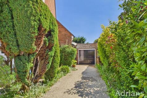 DRIVEWAY &amp;