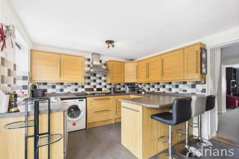 KITCHEN /