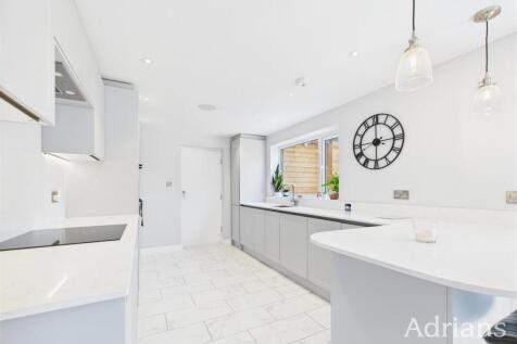 KITCHEN /