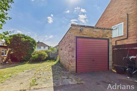 GARAGE &amp; PARKING