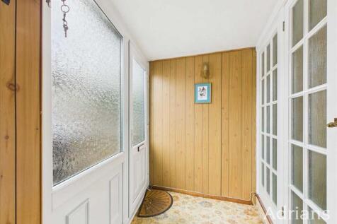 ENTRANCE PORCH