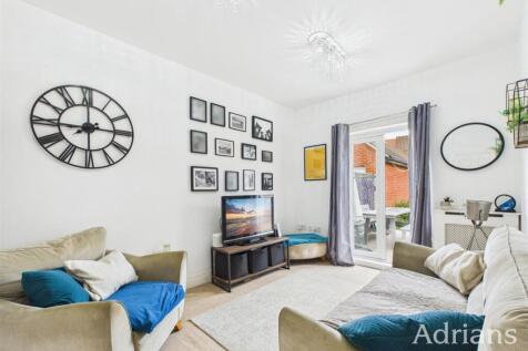 GROUND FLOOR BEDROOM