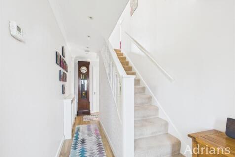 SPACIOUS HALL