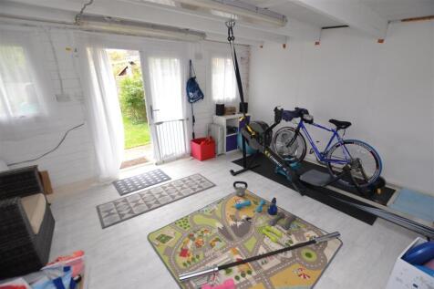OUTBUILDING INTERNAL