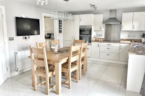 Kitchen1.jpg