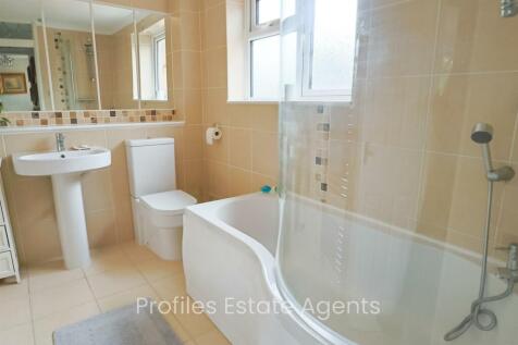 Modern Bathroom (front)