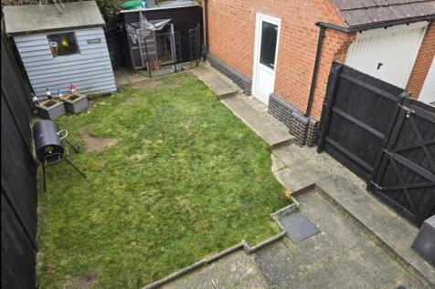 19 livingstone garden.jpg