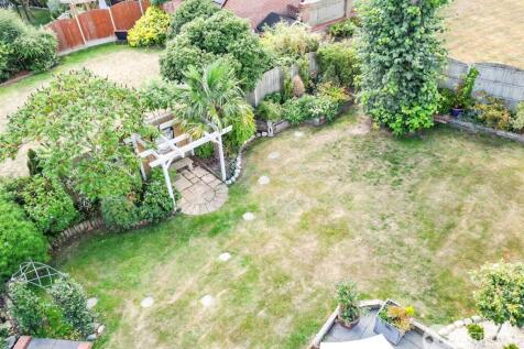 dji_fly_20250821_145438_27_1755784632401_photo.jpg