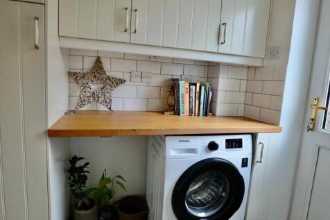 Utility Room (rear)