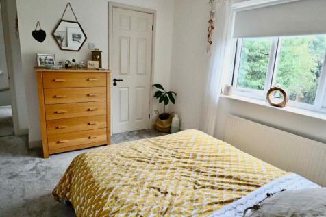 Bedroom 1 (rear)