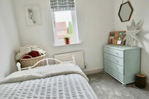 Bedroom 4 (front)