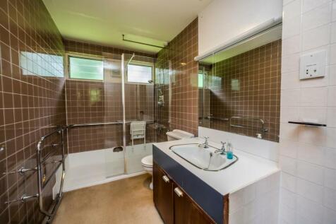 JACK AND JILL BATHROOM
