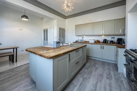 27LHLHudds-060225-3.jpg