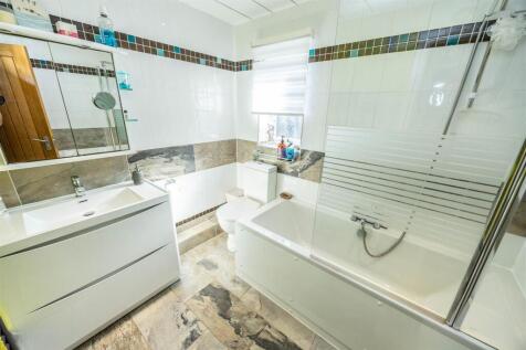 HOUSE BATHROOM